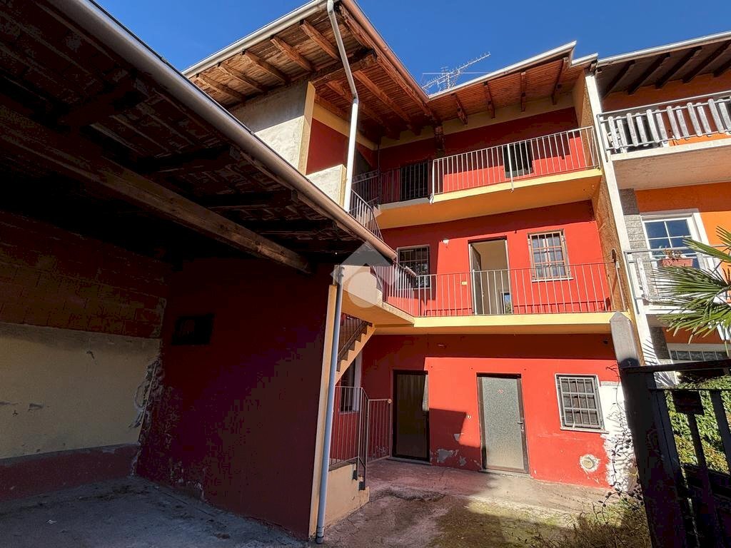 Independent house Via Ticino, Varallo Pombia - photo 2