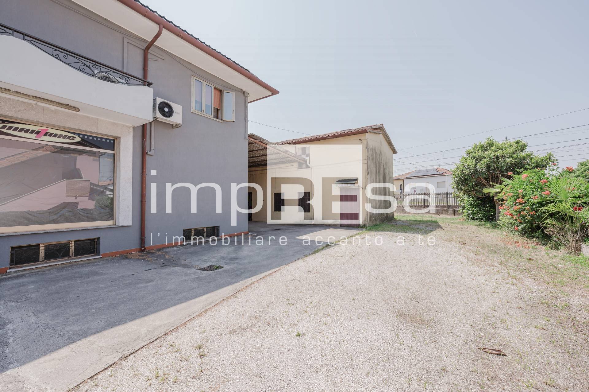 zona ingresso - Magazzino viale della resistenza
 
8, Quarto d'Altino - foto 3