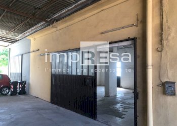 ingresso sub 2 - Magazzino viale della resistenza
 
8, Quarto d'Altino - foto 8