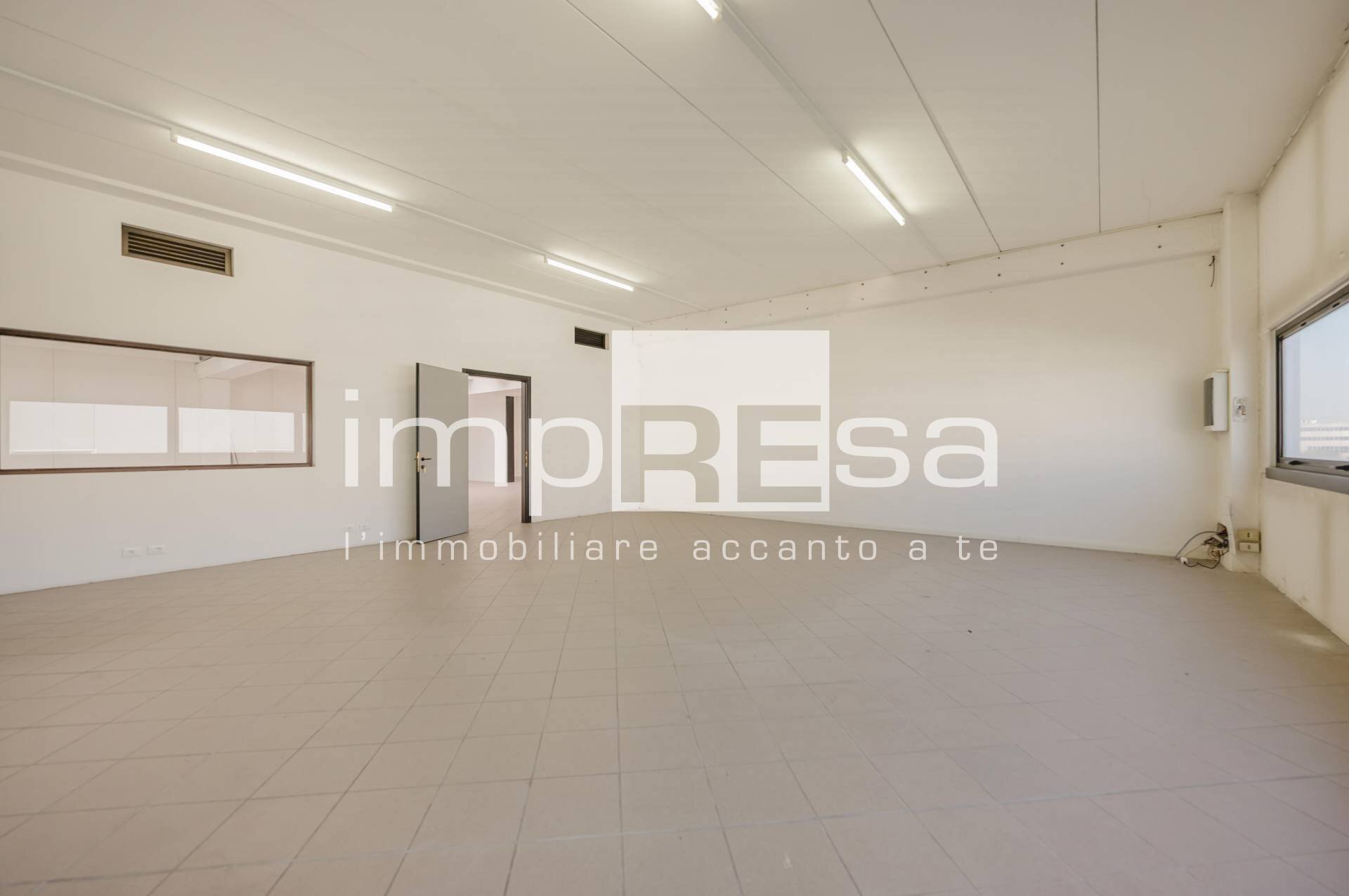 spazi piano terra - Locale Commerciale via botticelli, Mogliano Veneto - foto 3