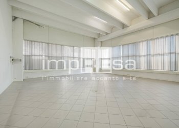 spazi piano terra - Locale Commerciale via botticelli, Mogliano Veneto - foto 9