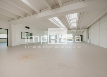 spazi primo piano - Locale Commerciale via botticelli, Mogliano Veneto - foto 16