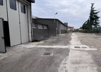 Foto 7 - Capannone via Silvio Pellico
 
38, Abbiategrasso - foto 7