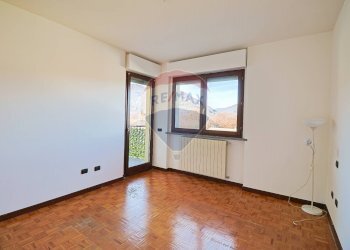 Camera matrimoniale - Trilocale Via Statale
 
3/C, Cadegliano-Viconago - foto 19