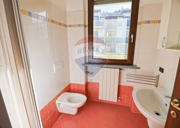 Bagno - Trilocale Via Statale
 
3/C, Cadegliano-Viconago - foto 21