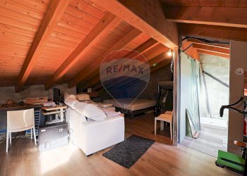 Mansarda - Trilocale Via Statale
 
3/C, Cadegliano-Viconago - foto 28