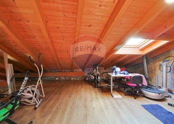 Mansarda - Trilocale Via Statale
 
3/C, Cadegliano-Viconago - foto 30