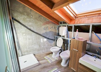 Mansarda - Trilocale Via Statale
 
3/C, Cadegliano-Viconago - foto 31