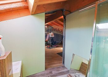 Mansarda - Trilocale Via Statale
 
3/C, Cadegliano-Viconago - foto 32