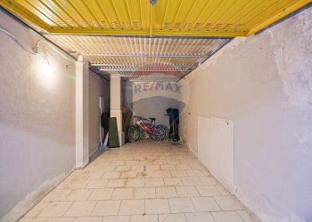 Garage - Trilocale Via Statale
 
3/C, Cadegliano-Viconago - foto 38