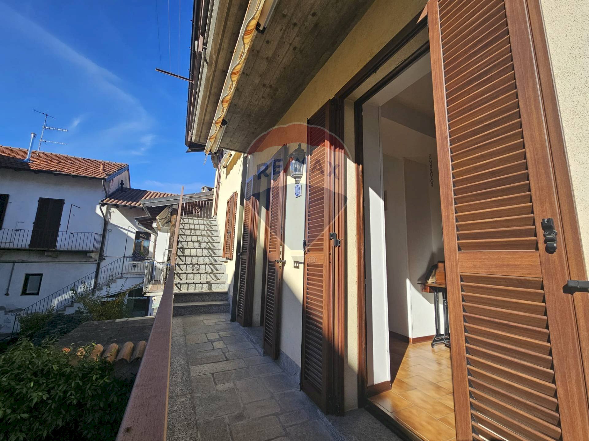 ingresso primo piano - Appartamento via lavatoio
 
1, Comerio - foto 3