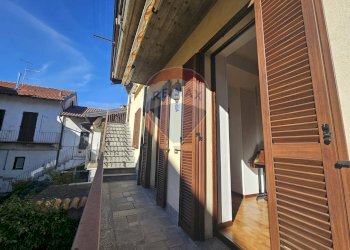 ingresso primo piano - Appartamento via lavatoio
 
1, Comerio - foto 3