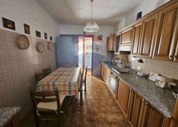 Cucina abitabile - Appartamento via lavatoio
 
1, Comerio - foto 6