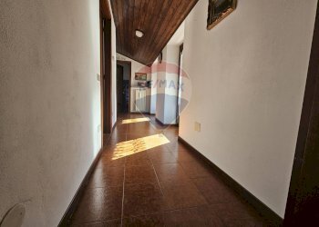 corridoio secondo piano - Appartamento via lavatoio
 
1, Comerio - foto 16