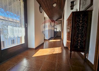 corridoio secondo piano - Appartamento via lavatoio
 
1, Comerio - foto 17