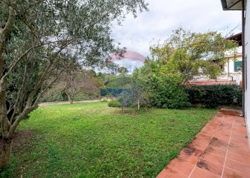 Giardino - Villa via bruno buozzi
 
32, Morlupo - foto 8