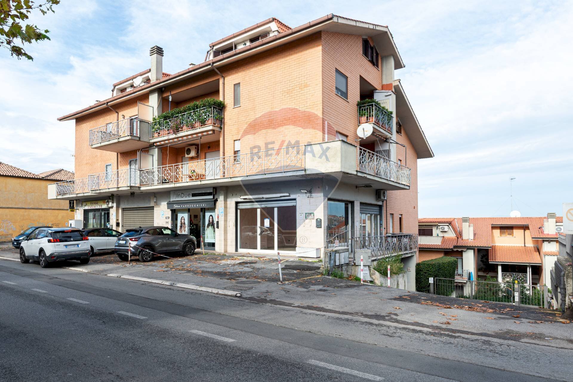 Edificio all\'aperto - Locale Commerciale Via Antonio Gramsci
 
100, Monterotondo - foto 1