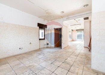 Stanza vuota - Locale Commerciale Via Antonio Gramsci
 
100, Monterotondo - foto 13