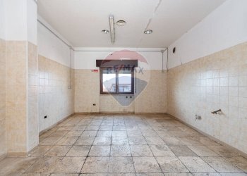 Stanza vuota - Locale Commerciale Via Antonio Gramsci
 
100, Monterotondo - foto 17