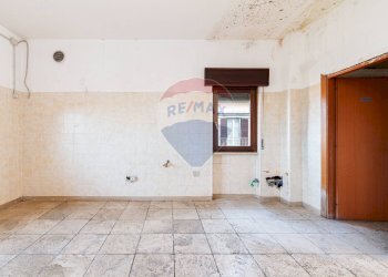 Stanza vuota - Locale Commerciale Via Antonio Gramsci
 
100, Monterotondo - foto 18