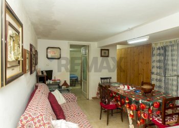 Sala da pranzo - Appartamento Corso Vittorio Emanuele
 
62, Letojanni - foto 20