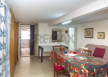 Sala da pranzo - Appartamento Corso Vittorio Emanuele
 
62, Letojanni - foto 22