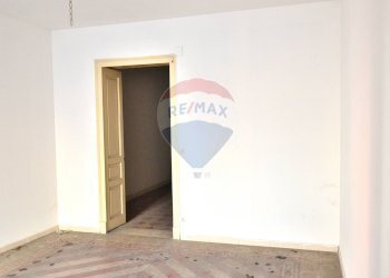 Stanza vuota - Casa indipendente Via Nazionale Mangano
 
284, Acireale - foto 8