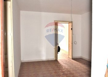 Stanza vuota - Casa indipendente Via Nazionale Mangano
 
284, Acireale - foto 11