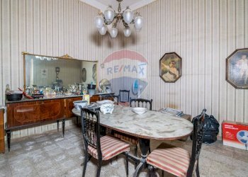 Sala da pranzo - Independent house Via Etna
 
5, San Giovanni la Punta - photo 1