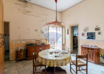 Sala da pranzo - Independent house Via Etna
 
5, San Giovanni la Punta - photo 5