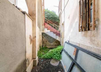 Scale - Independent house Via Etna
 
5, San Giovanni la Punta - photo 9