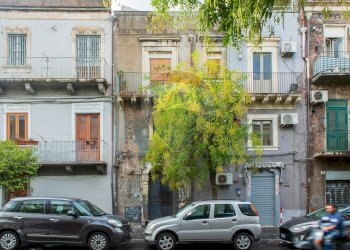 Edificio all\'aperto - Bilocale Via Plebiscito
 
785, Catania - foto 4