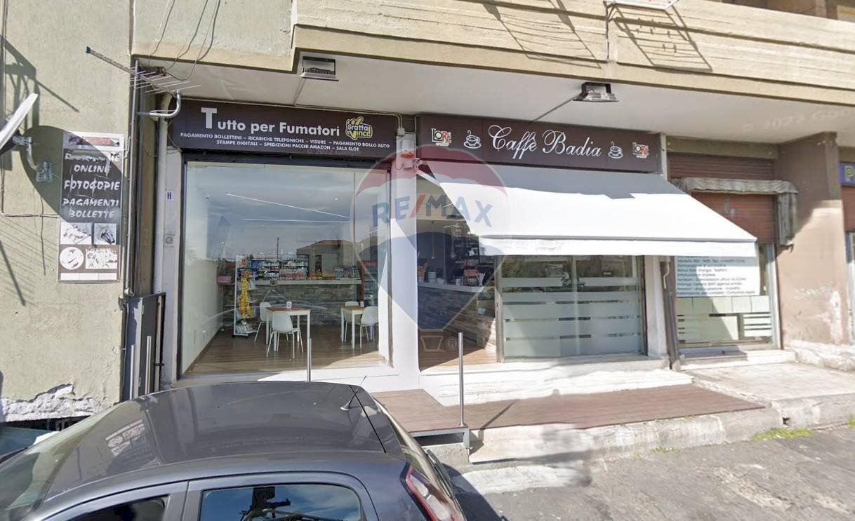 Edificio all\'aperto - Locale Commerciale Via Badia
3G/3H, Catania - foto 3