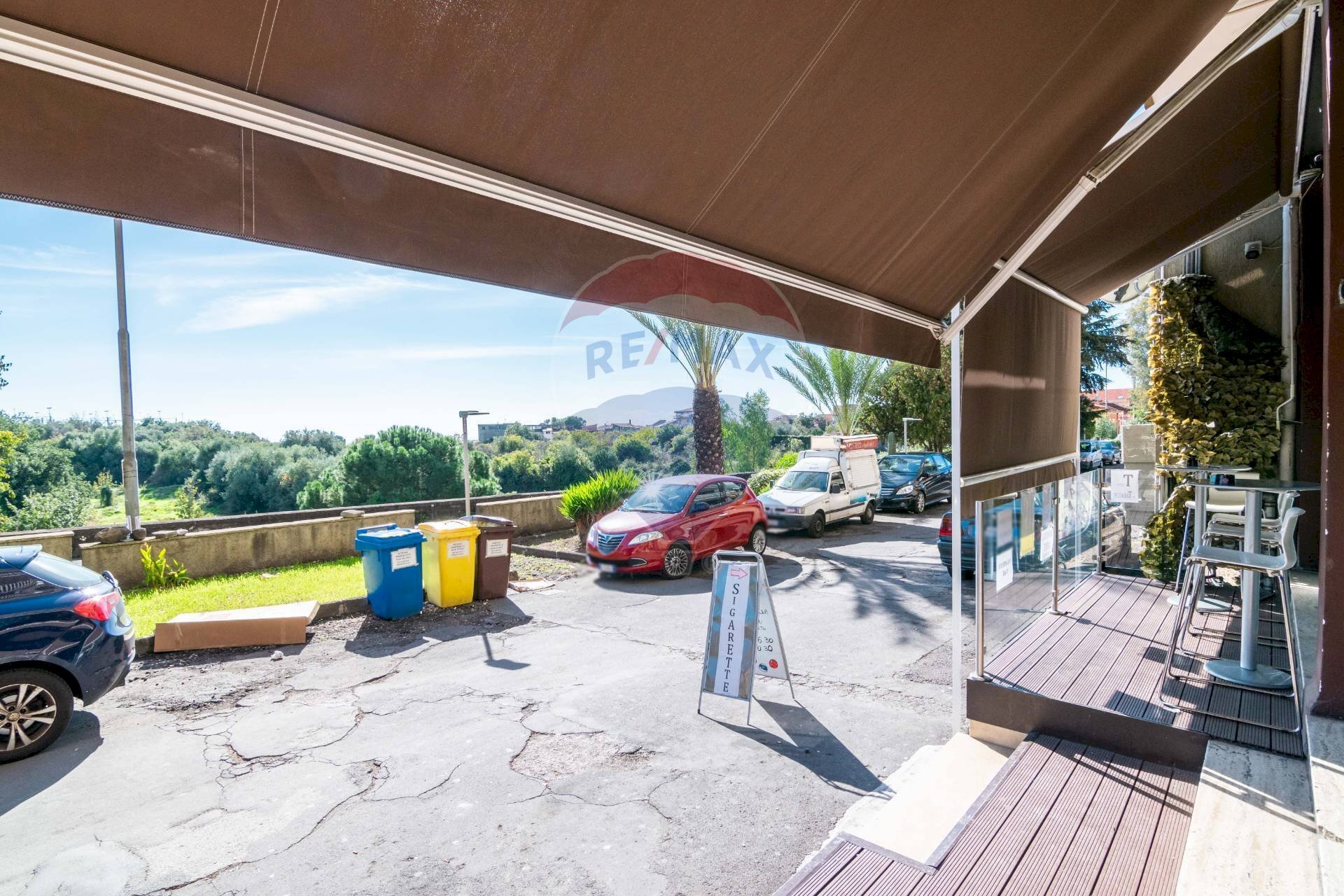 Spazio antistante - Locale Commerciale Via Badia
 
3G/3H, Catania - foto 1