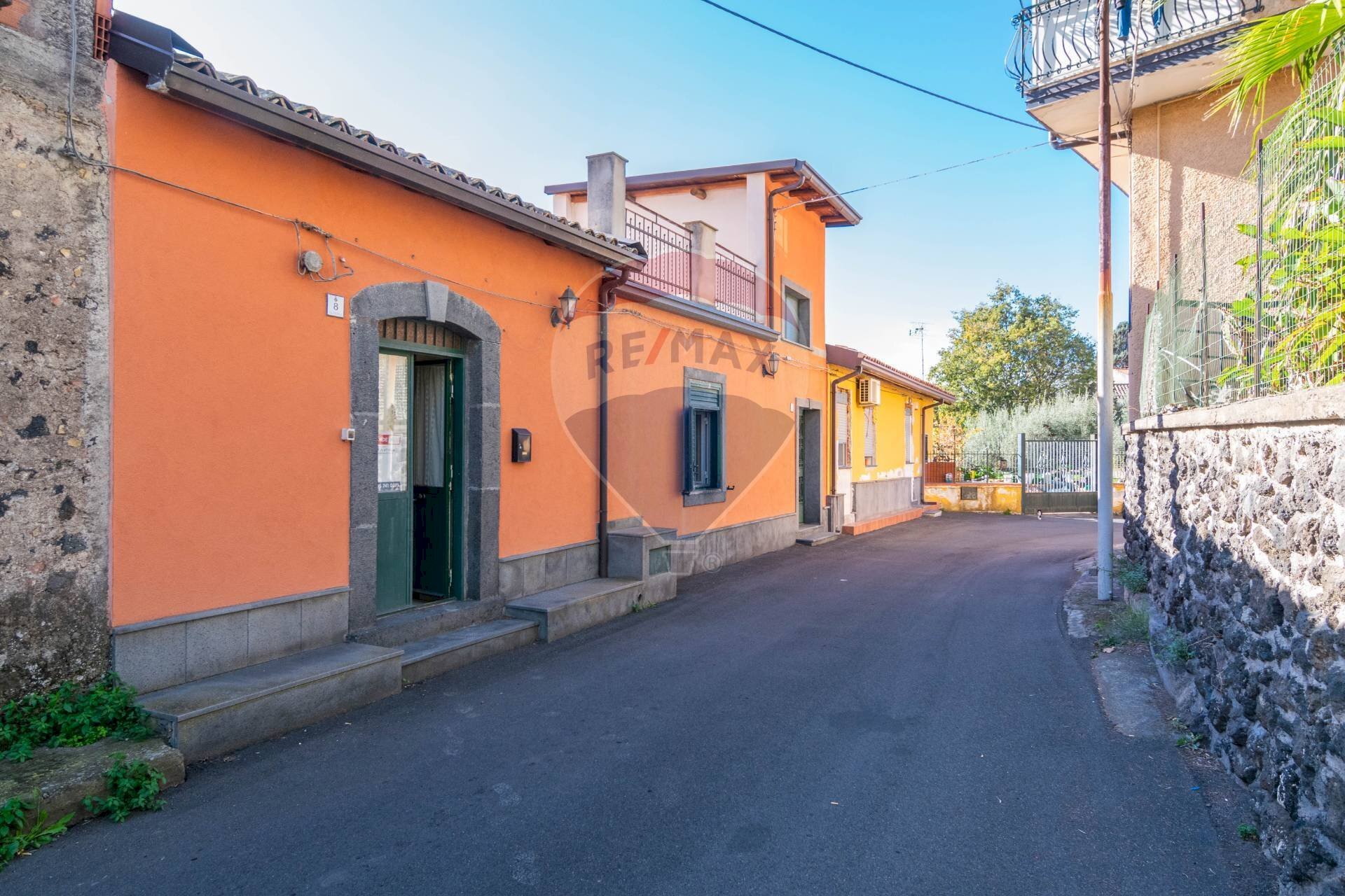 Ingresso su strada - Casa indipendente via nicolosi
 
8, Ragalna - foto 3