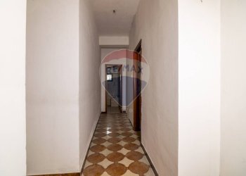 Corridoio - Casa indipendente via nicolosi
 
8, Ragalna - foto 17