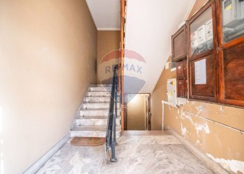 Scale - Appartamento Via Roma
 
321, Caltagirone - foto 3