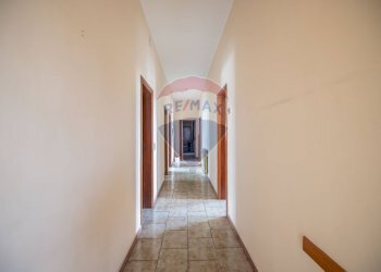 Hall / corridoio - Appartamento Via Roma
 
321, Caltagirone - foto 27