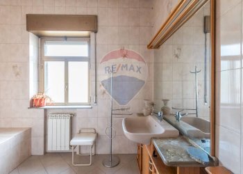 Bagno - Appartamento Via Roma
 
321, Caltagirone - foto 8