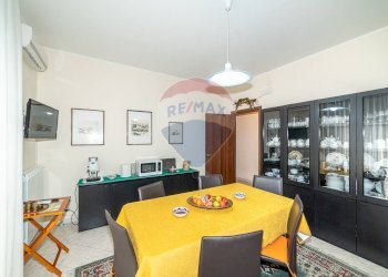 Sala da pranzo - Trilocale Via Sant'Antonio Abate
 
54, Misterbianco - foto 11