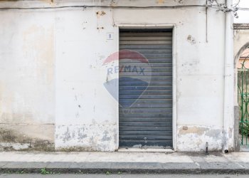 Edificio all\'aperto - Locale Commerciale Via Etna
 
9, San Giovanni la Punta - foto 10