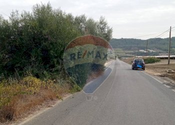 Edificio all\'aperto - Terreno agricolo C/DA SPINA SANTA  (SANTO PIETRO)
 
SN, Caltagirone - foto 2