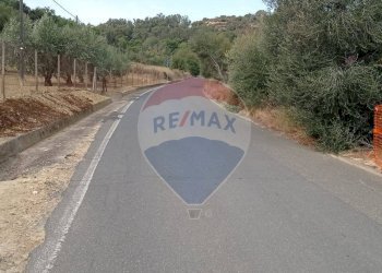 Vista dell\'acqua - Terreno agricolo C/DA SPINA SANTA  (SANTO PIETRO)
 
SN, Caltagirone - foto 4