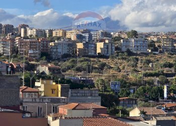 Edificio all\'aperto - Appartamento Via Maria Gianni
 
30, Catania - foto 1