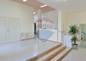 Soggiorno - Ufficio Viale Verdi
 
105, Merate - foto 5