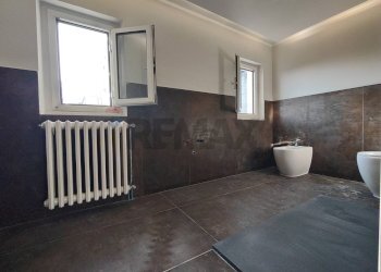 Bagno - Villa a Schiera via Olevano
 
6, Cava Manara - foto 12