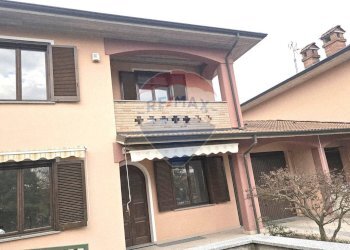 Casa all\'aperto - Casa semi indipendente Via Arturo Toscanini
 
64, Sannazzaro de' Burgondi - foto 4