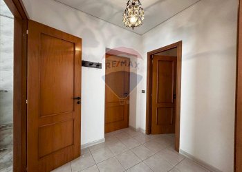 Hall / corridoio - Trilocale Via Zara
 
3, Vieste - foto 10