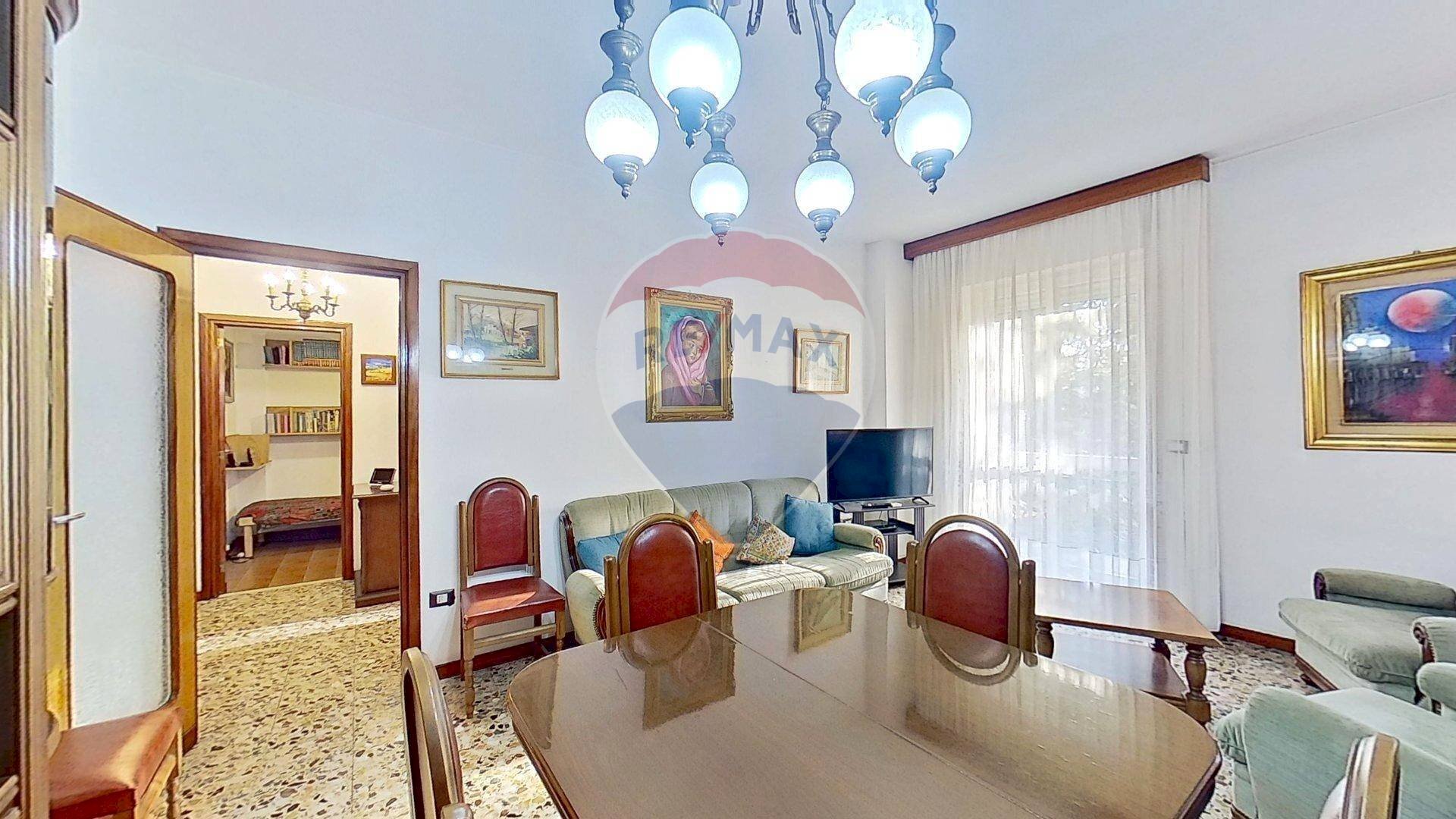 Sala da pranzo - Two-room apartment VIA SANTA CATERINA
 
37, Legnano - photo 1