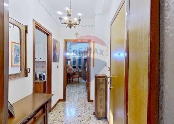 Hall / corridoio - Bilocale VIA SANTA CATERINA
 
37, Legnano - foto 6